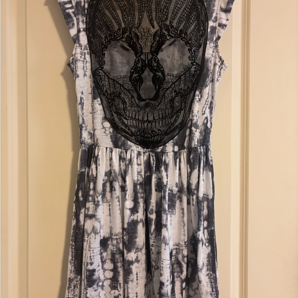 Hot Topic Black and White Tie-Dye Scoop Neck Mini Dress